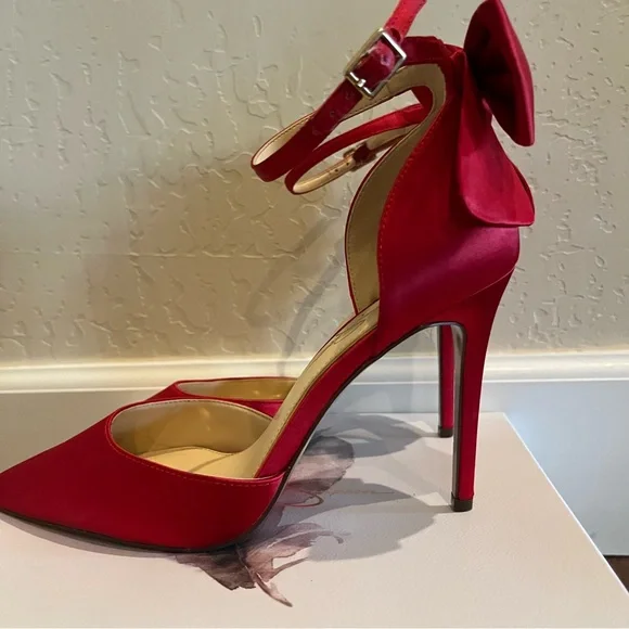 Jessica Simpson Red Satin Heels with Bow - Picture 8 of 12